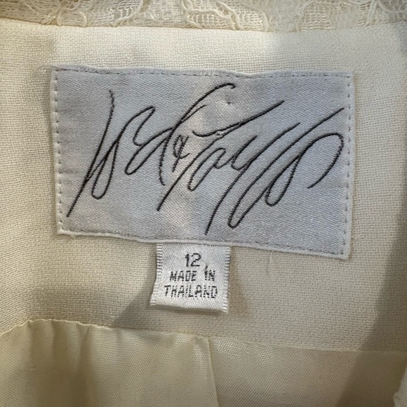 Lord & Taylor Ivory Blazer with Lace Accents - Picture 3 of 14